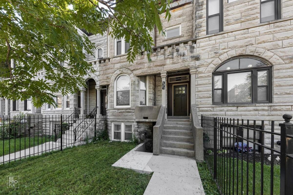 Romantic 3 Bed Home In The Heart Of The Park Chicago Exterior photo